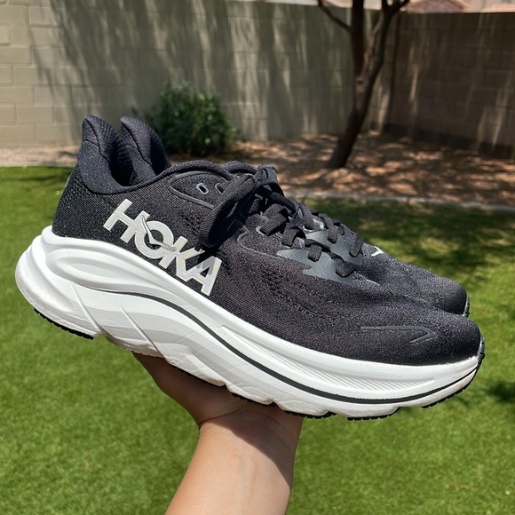 LIKE NEW HOKA Clifton 10 Sneakers! - Picture 4 of 12